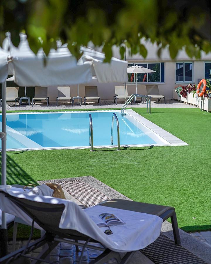 Cornisa Apartments Паталавака Экстерьер фото