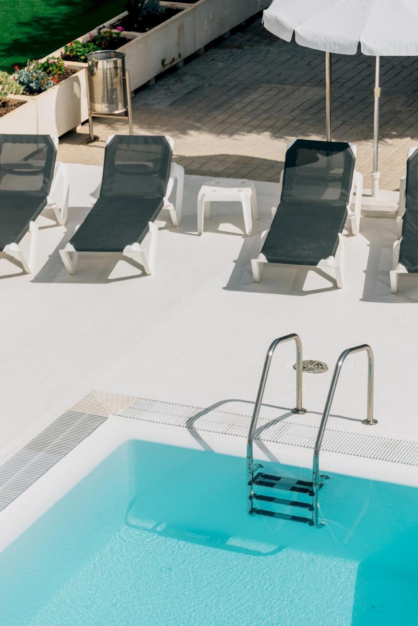 Cornisa Apartments Паталавака Экстерьер фото